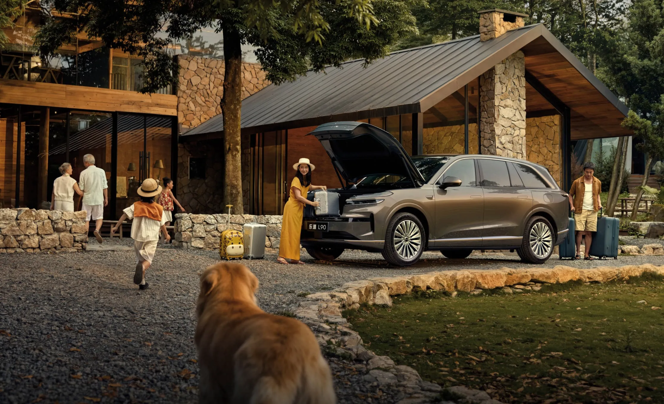 6 people, 10 suitcases, freedom of travel