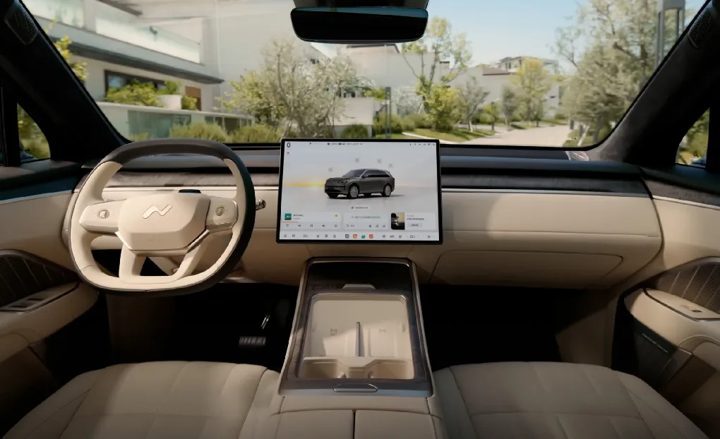 Automotive-grade full-scenario immersive central control screen