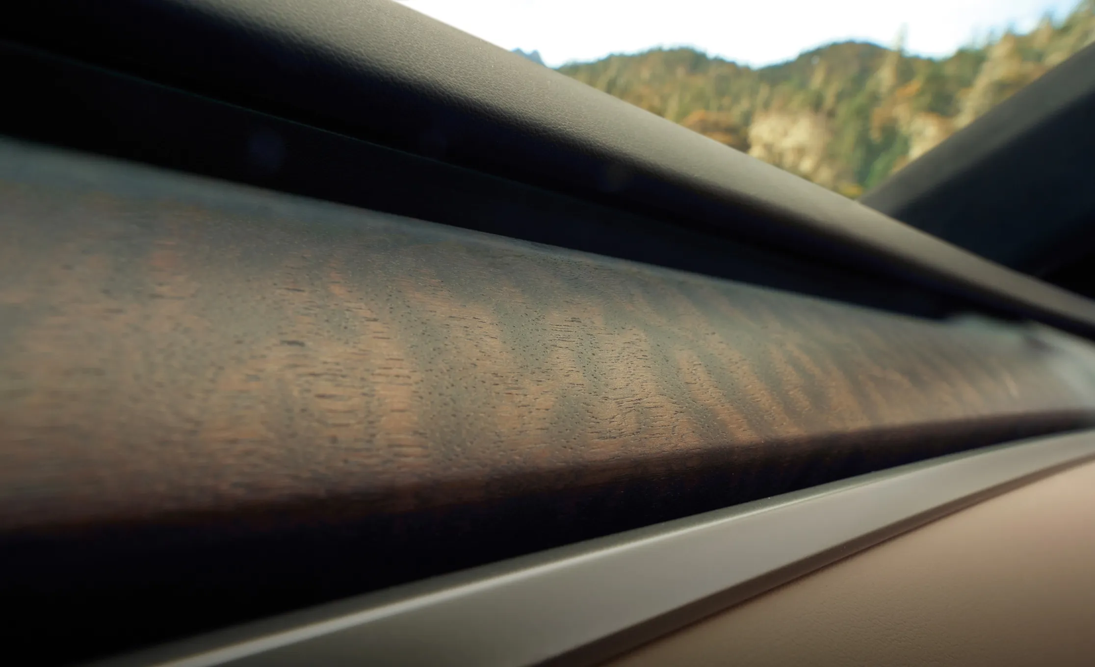 High-grade real wood material