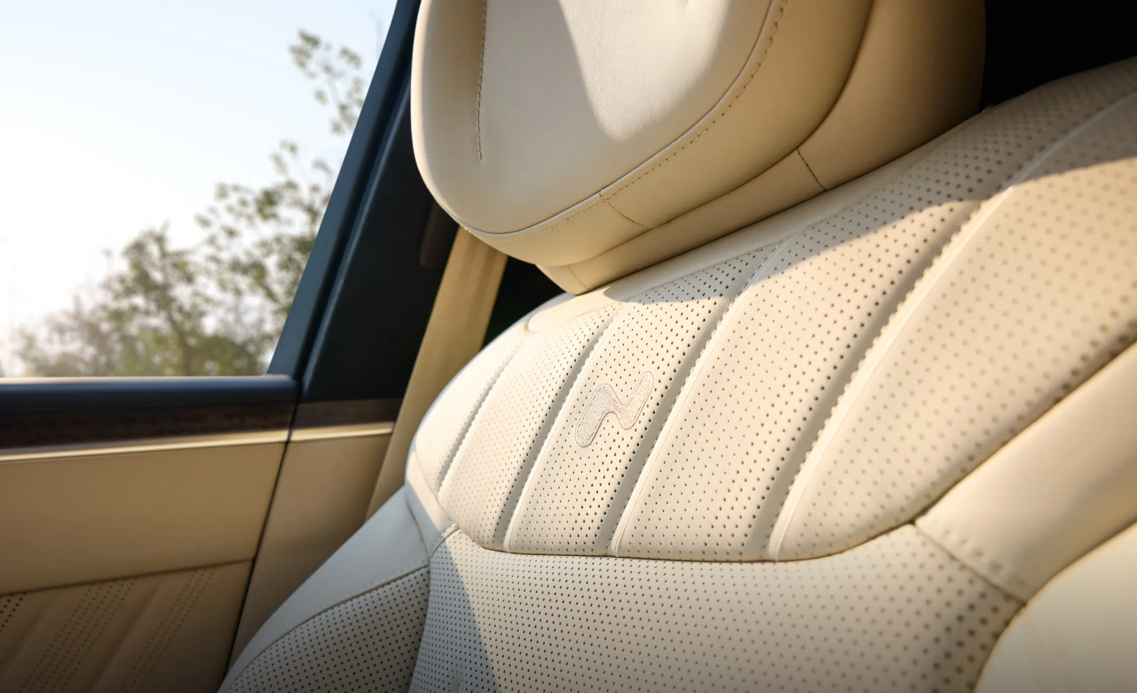 "A House Full of Splendor" Embroidery Craftsmanship