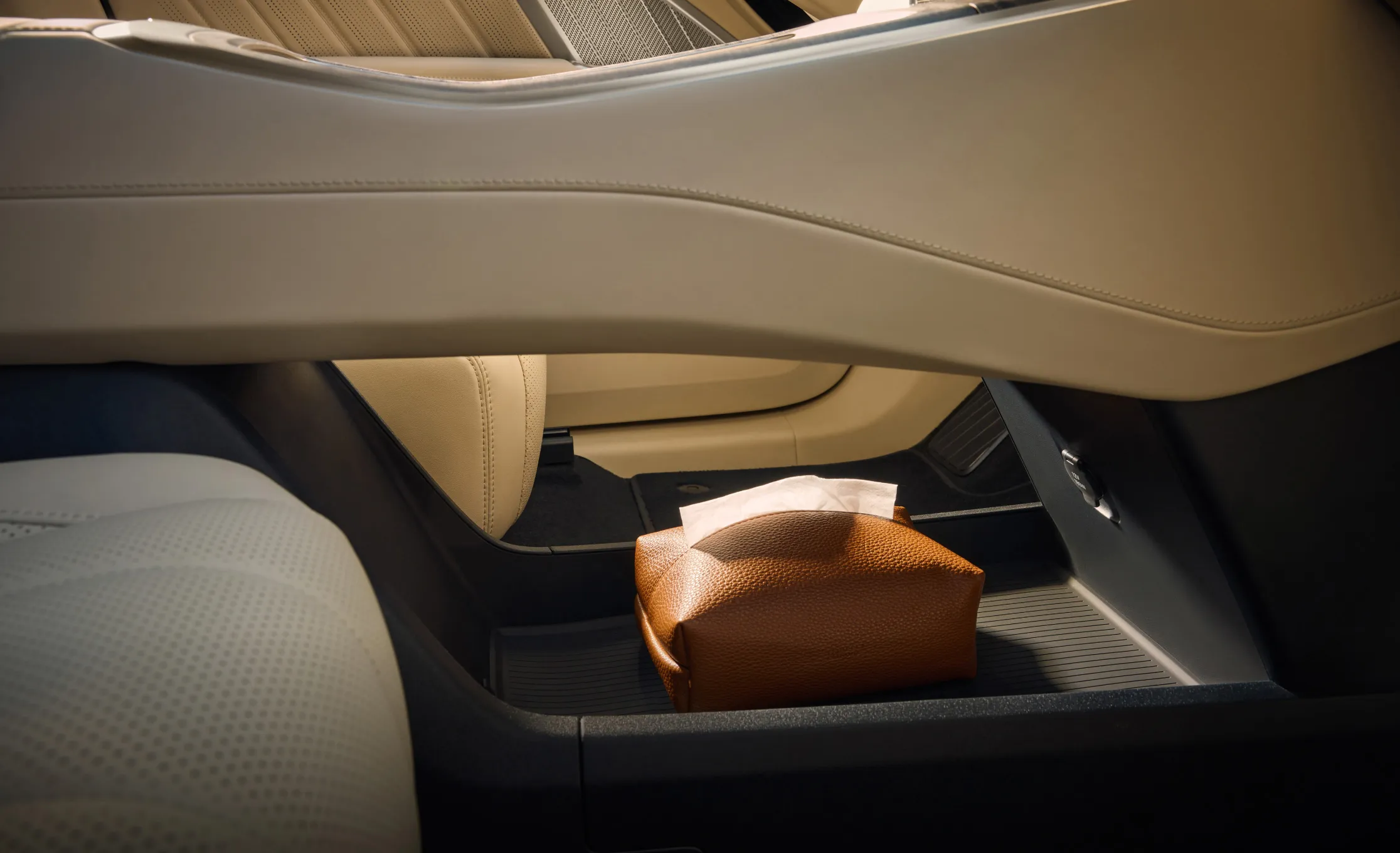 Open storage compartments