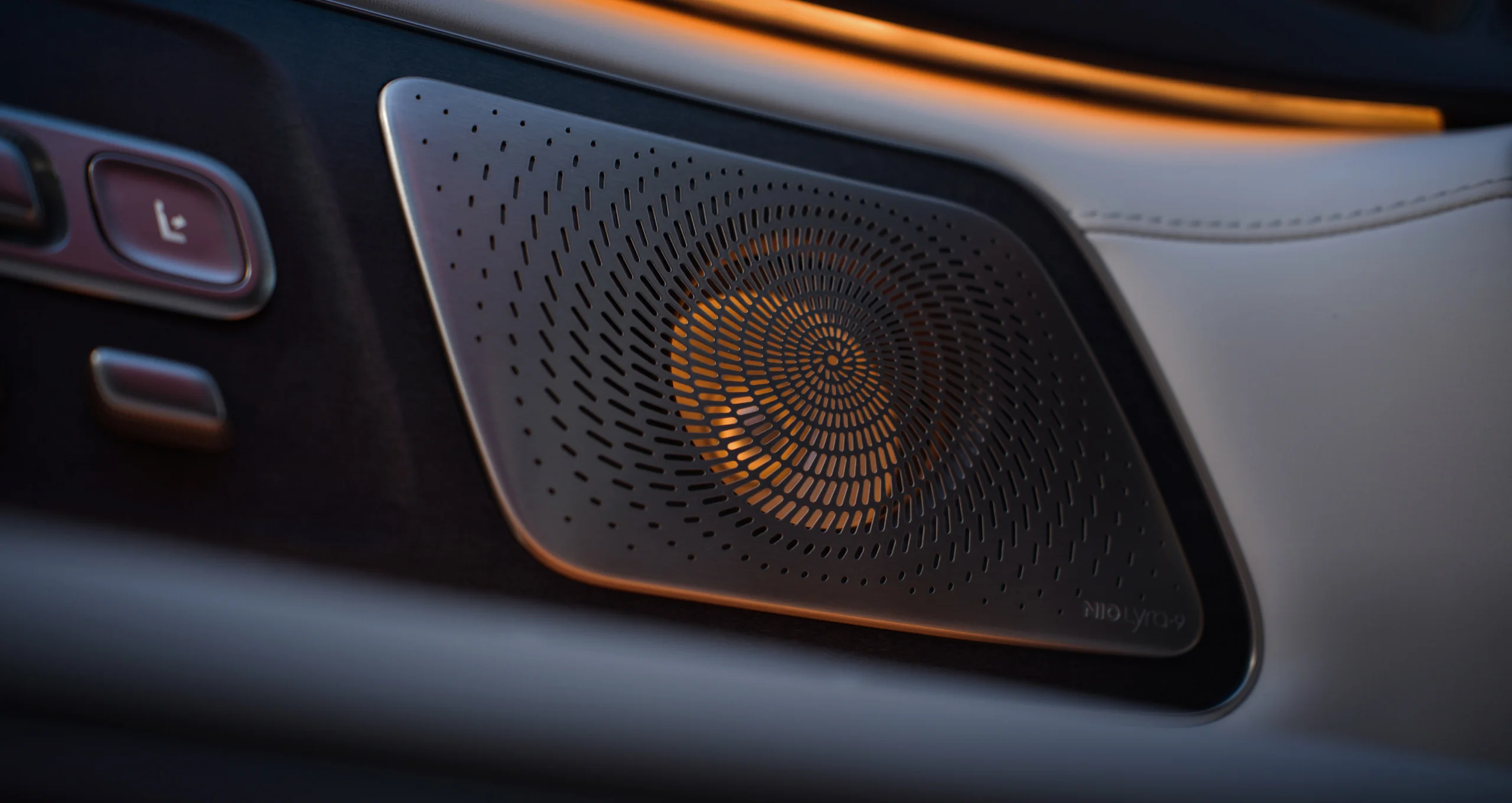 LYRA 9.2.4.8 Sound System 